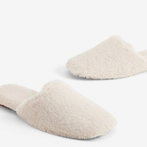 Express Faux Fur Cozy Slipper - Picture 1 of 6